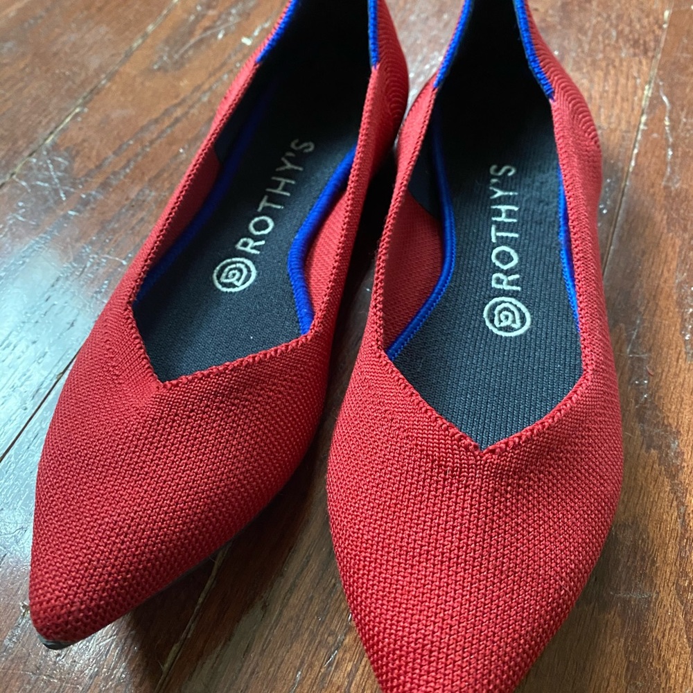 Red Rothys points size 8